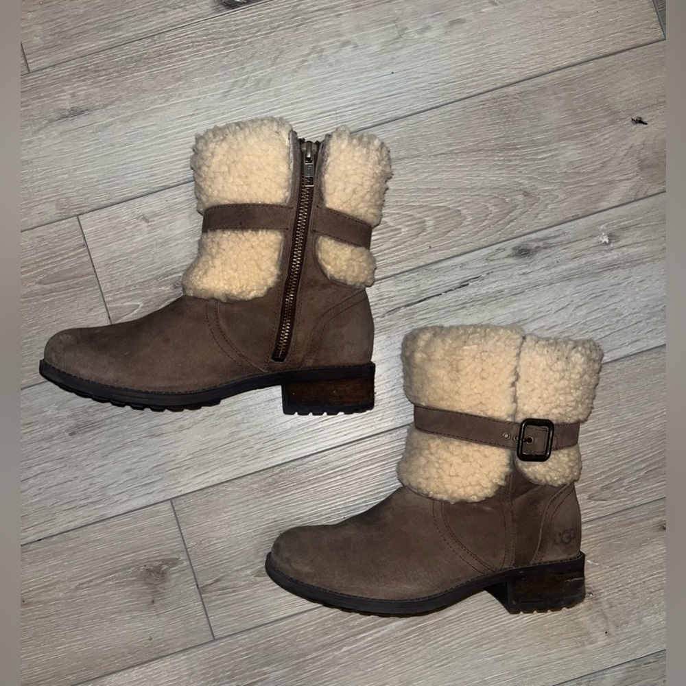 UGG Women's Blayre grey shearling boots